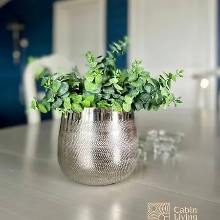 Large Xc In Out & Lovely View *